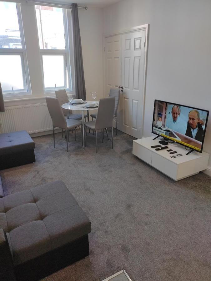 Top Quality Modern Southsea Garden Apartment Sleeps 4 People Portsmouth Eksteriør billede