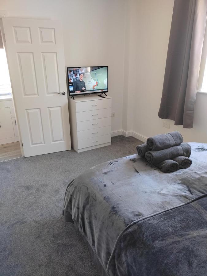 Top Quality Modern Southsea Garden Apartment Sleeps 4 People Portsmouth Eksteriør billede